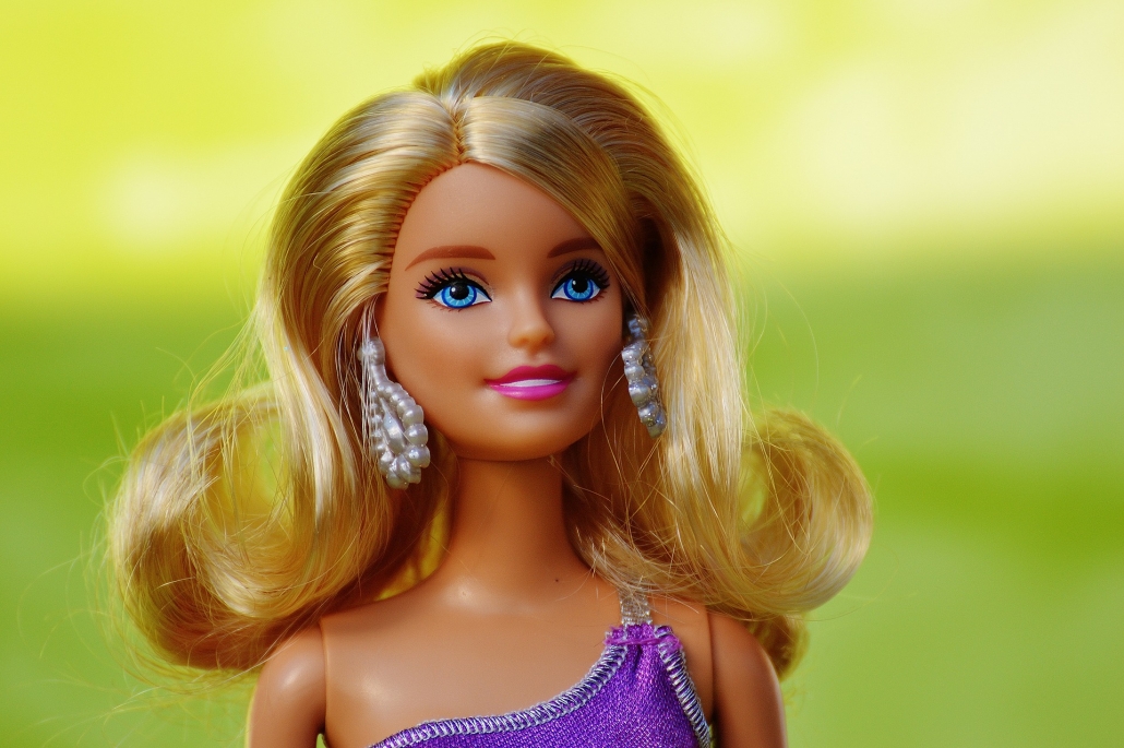Poupée mannequin Barbie noël 2019 queue de cheval BARBIE : la